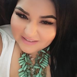 Meet your Posher, Ivonne